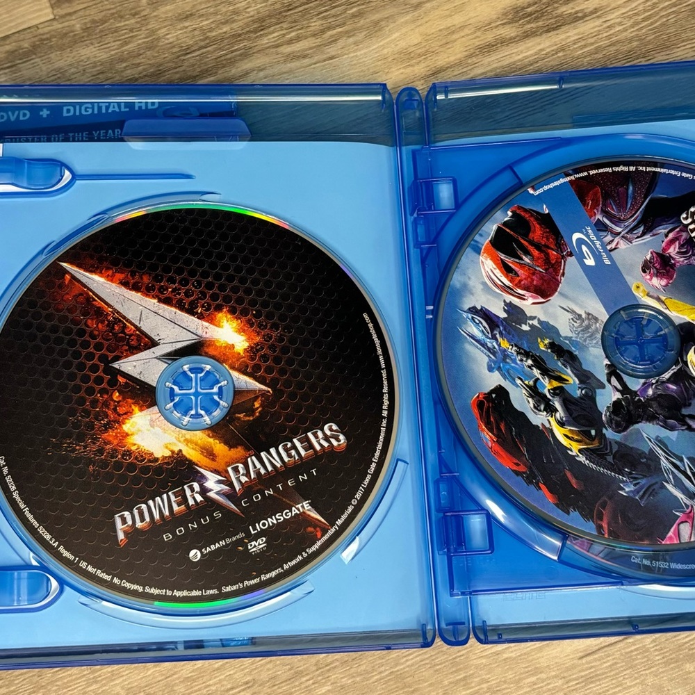 Power Rangers - Blu Ray & DVD - Picture 3 of 3